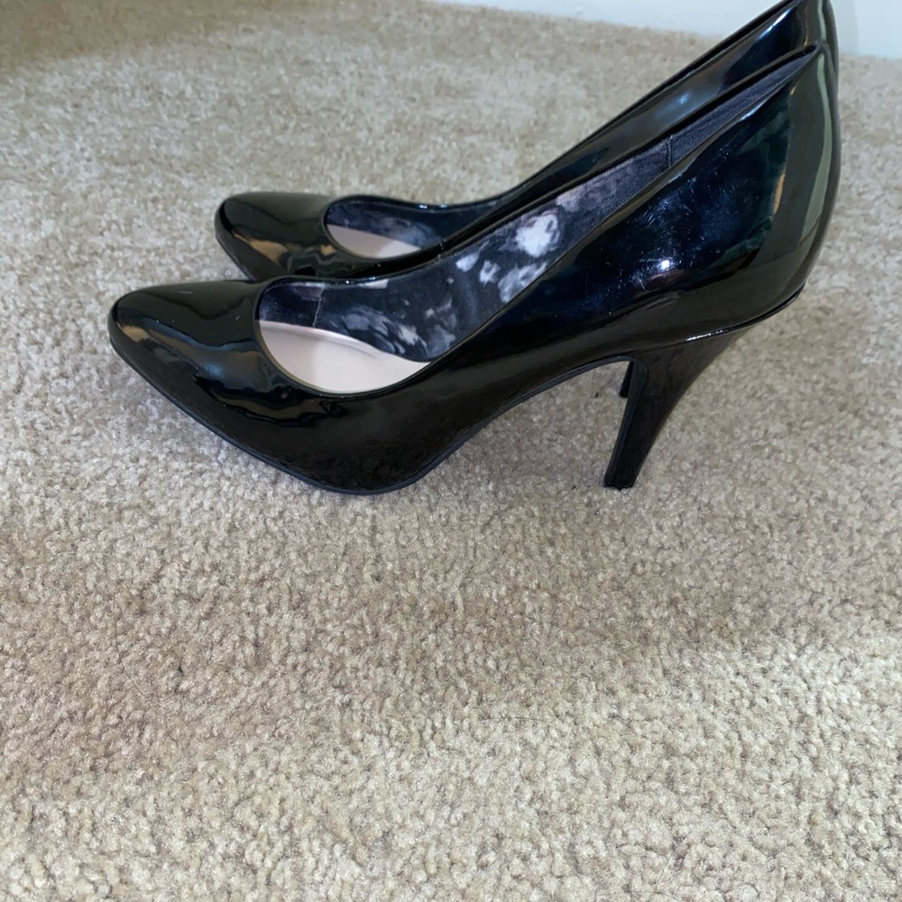 Fergalicious black heel